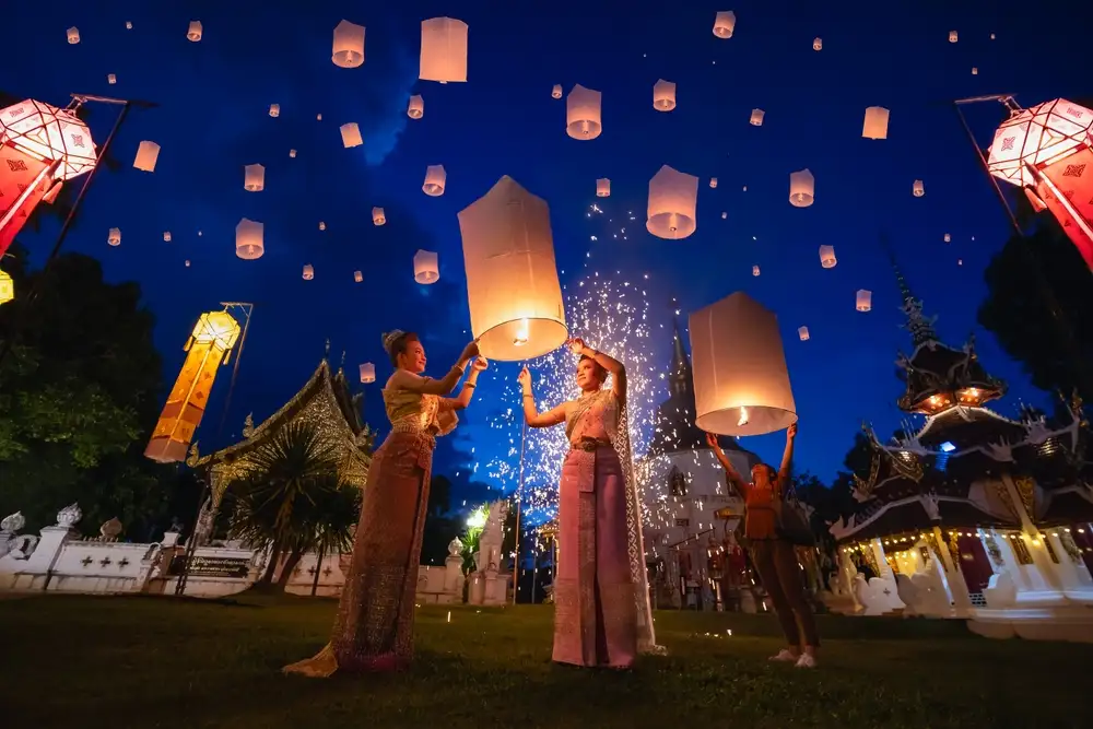 Experience The Stunning Yi Peng Lantern Festival In Northern Thailand